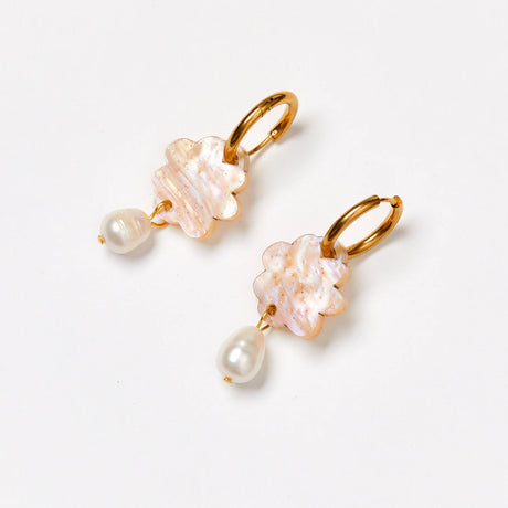 Martha Jean Cloud + Pearl Earrings Gold Swirl