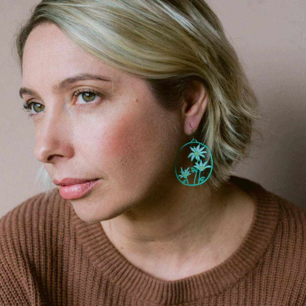 Denz Midi Flannel Flower Earrings